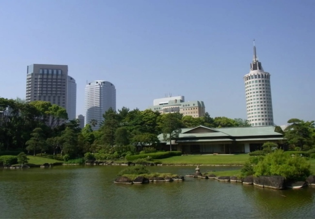 日本庭園「見浜園」