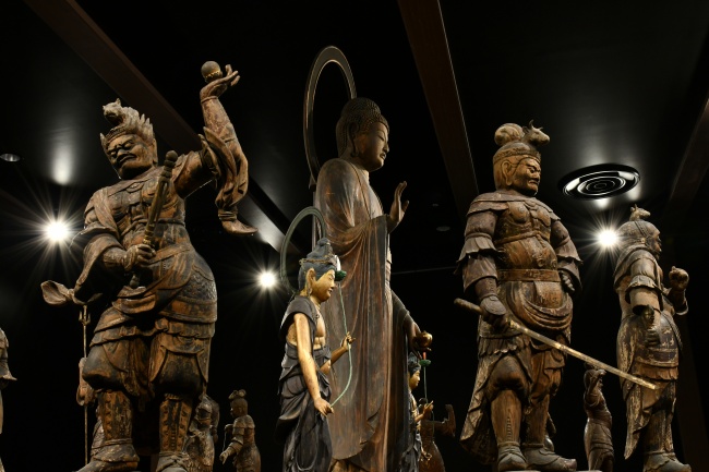 東光院仏教美術展示室展示風景